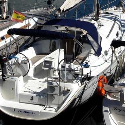 Private sailing and paddlesurfing tour with skipper up to 11 people 3