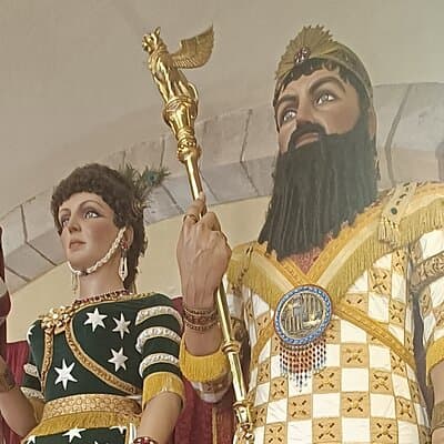 Barcelona cultural tailored private tour - guest pickup 5