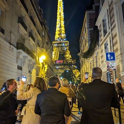 4-Hour Private Tour in Paris in a Vintage Car 5