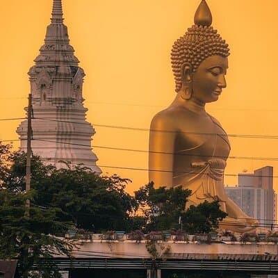Bangkok : Sunset Food tour by Tuk Tuk boat with big Buddha view 4