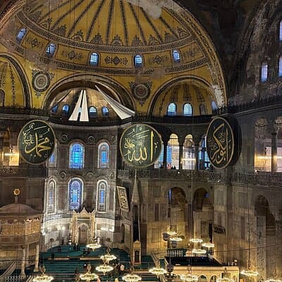 Istanbul Old City Highlights and Hidden Gems Tour