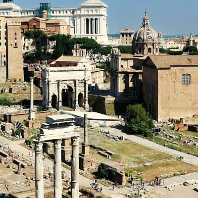 Colosseum Underground Tour and Access to Forum and Palatine Hill 4