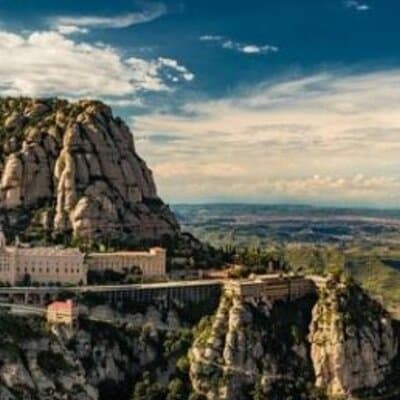 Montserrat and winery private daytrip from Barcelona