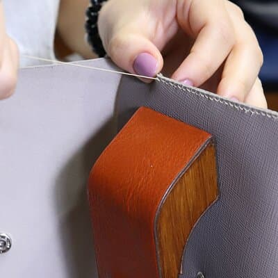 Enjoy & Learn - Making a Custom Clutch Bag in Leather Studio 5