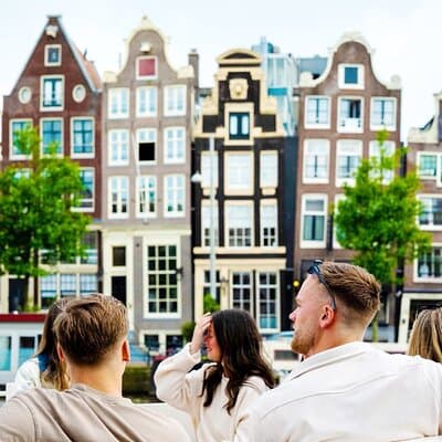 Amsterdam Canal Cruise with Local Guide and Small Group 4