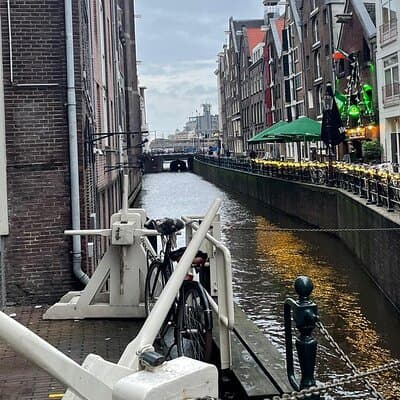 Private Walking Tour to the Red Light Side of Amsterdam 3
