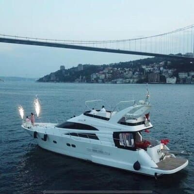 Private Yacht Istanbul Sightseeing or Special Occasion