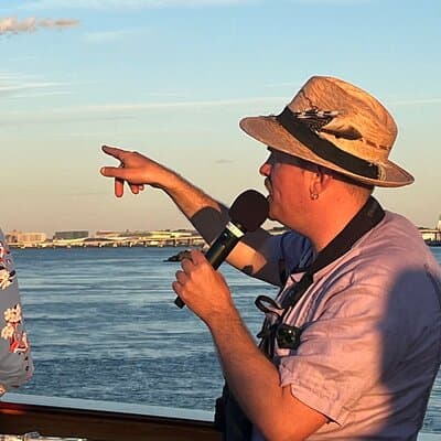 New York Urban Wildlife Sunset Boat Tour 5