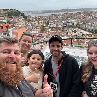 3h30 Tour | Lisbon Essentials: See, Taste and Learn with a Local 2