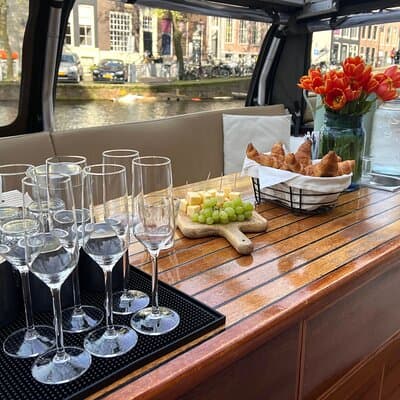 Amsterdam Before The Crowds Morning Canal Cruise 4