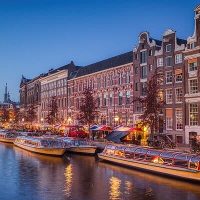 Tour with official guide in Amsterdam 4