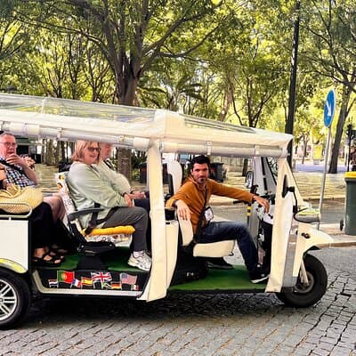 3h30 Tour | Lisbon Essentials: See, Taste and Learn with a Local