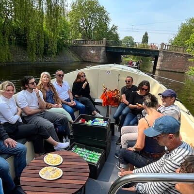 Explore Amsterdam by Bike in the Company of a French Local Guide 4