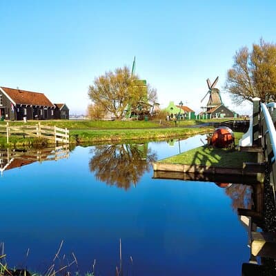Private tour to Zaanse Schans, Edam, Volendam and Marken 3