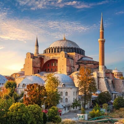 Discover Istanbul Walking Tour in Spanish 2