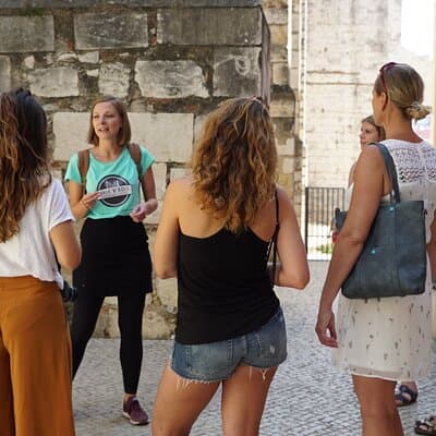 Lisbon city tour on history, culture and current topics 2