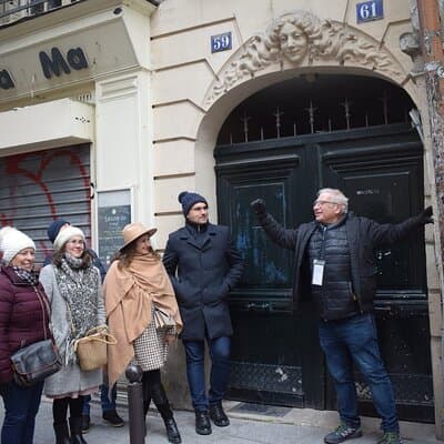 Notre-Dame Cathedral Exterior and Latin Quarter Guided Tour 5