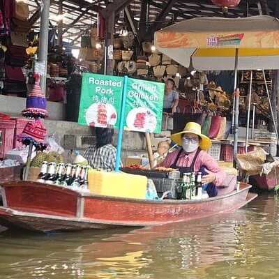 Damnoen Saduak Famous Floating Market and Mea Klong Railway Tour 5