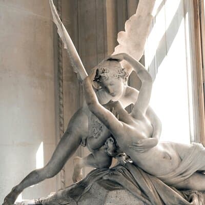 Louvre Treasures Private Experience – Languages Available