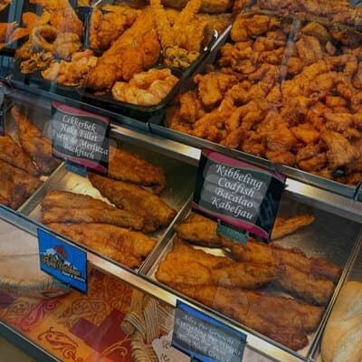 Private Minivan Zaanse Schans and Volendam Tour from Amsterdam 5