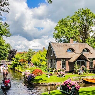 Giethoorn Private Day Tour From Amsterdam (Including Boat Tour!) 2