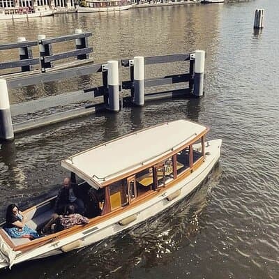 Romantic Private Boat Tour Amsterdam 90min incl welcome drink 2
