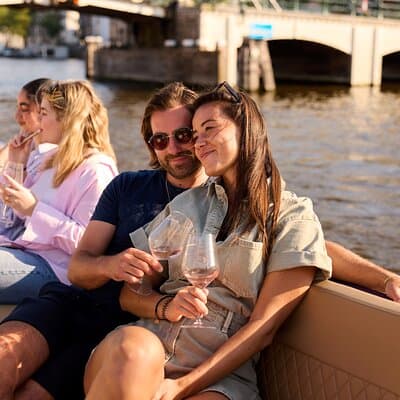 Highlights and Local Insights Canal Cruise Tour in Amsterdam