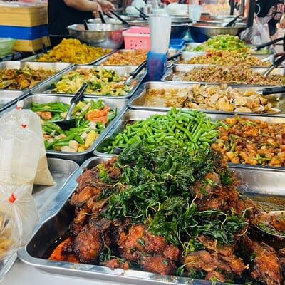 Culinary adventure in Mueang Non with Small group 4