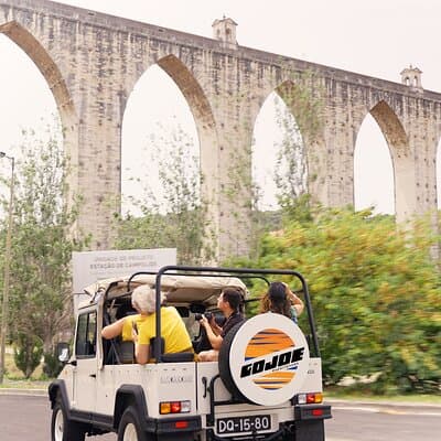 LISBON DAILY TOUR in a Vintage Jeep with FOOD & DRINK Tastings 4