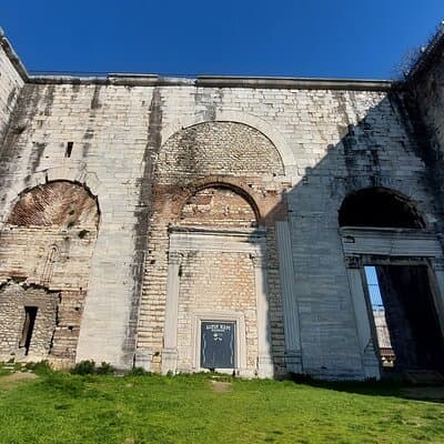 Byzantion Walk Path and City Walls of Istanbul 4