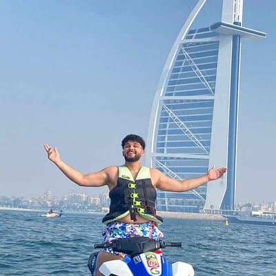 Dubai Jetski Tour of Burj al Arab and Burj Khalifa 45Min. 4