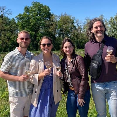 Loire VIP Wine Day from Paris: Castle, 6 Tastings& Michelin Lunch