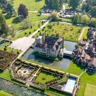 Private Chauffeured Tour to Hever Castle from London 2