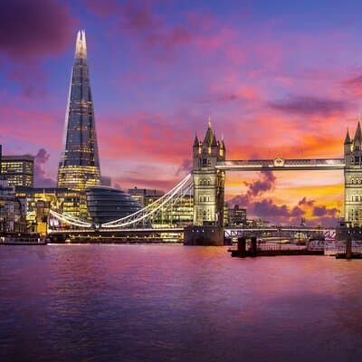 Private sightseeing chauffeured tour of London 3