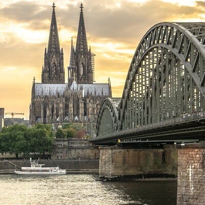 2 Countries in 1 Day: Cologne Day Tour from Amsterdam 2