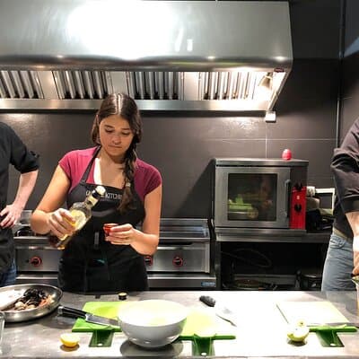 Interactive Paella & Sangria Cooking Class in Barcelona with Josh 2