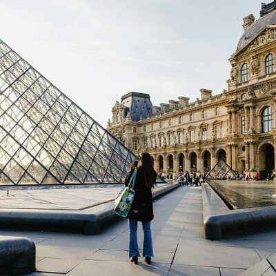 Louvre Museum with Private Transfers
