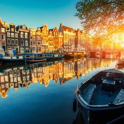 Exclusive Panoramic Amsterdam Tour and windmills of Zaanse Schans 3