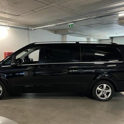 Private Transfer from Lisbon airport to Porto with stops 3