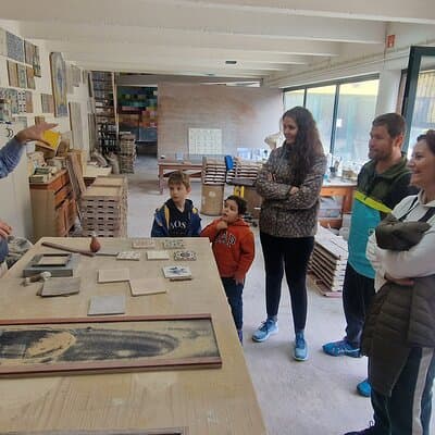 Lisbon: Tile Workshop and Wine Tasting Tour with Hotel Pick-Up