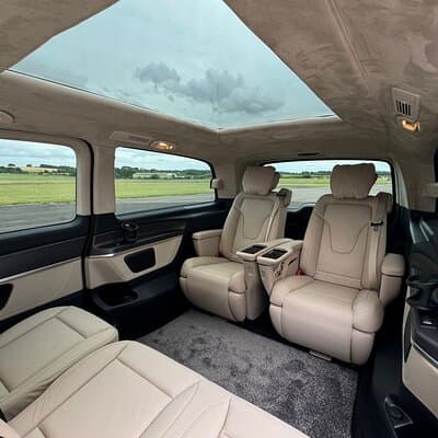 Private sightseeing chauffeured tour of London 5