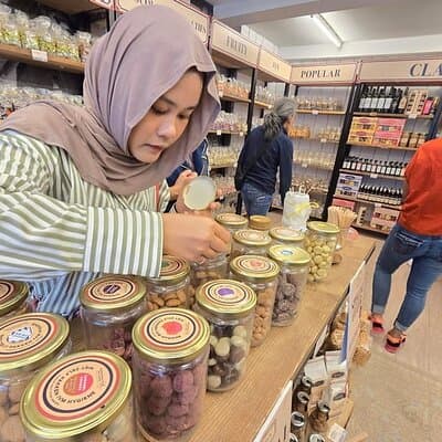 Keukenhof (tulips), Zaanse Schans and Volendam Small Group Tour 4