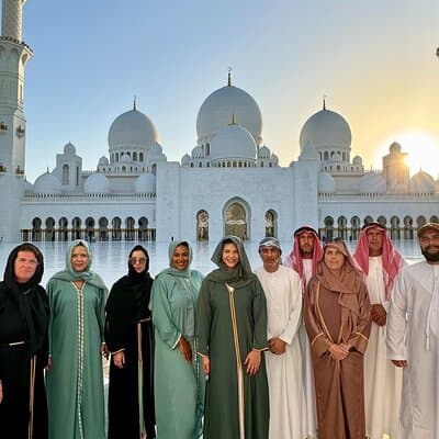 Full Day Abu Dhabi Tour with Complimentary Photography 2