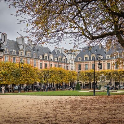 Le Marais Paris Walking Tour: Stories Beyond the Guidebook