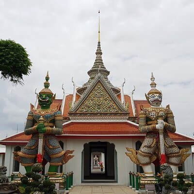 Amazing Bangkok City and Temple Tour with Local Guide 2