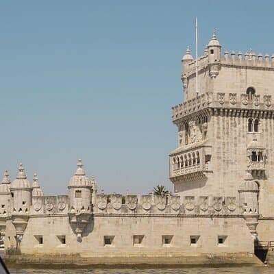 Lisbon 2H Sailing Boat Tour and Cruise With Drinks