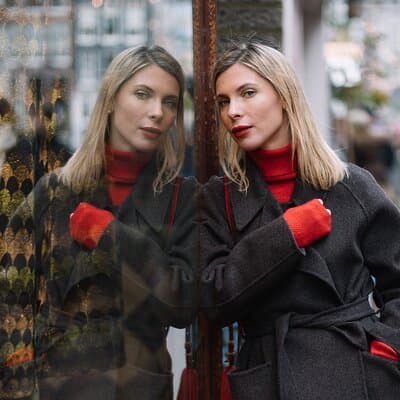 Personalized Amsterdam Photoshoot with Professional Photographer 2