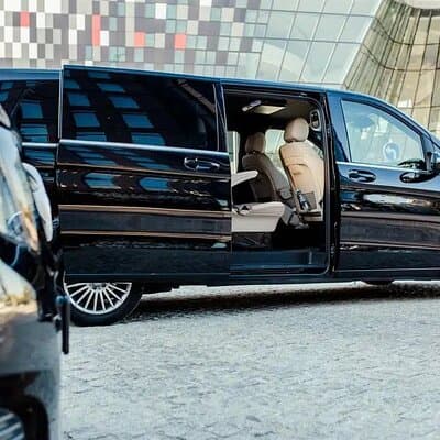 From Hotel to Istanbul Airport Private Transfer 3