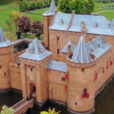 Private tour to Castle de Haar and Muiderslot from Amsterdam 5