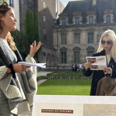 Private Perfume Tour of Paris with Bespoke Fragrance Creation 2